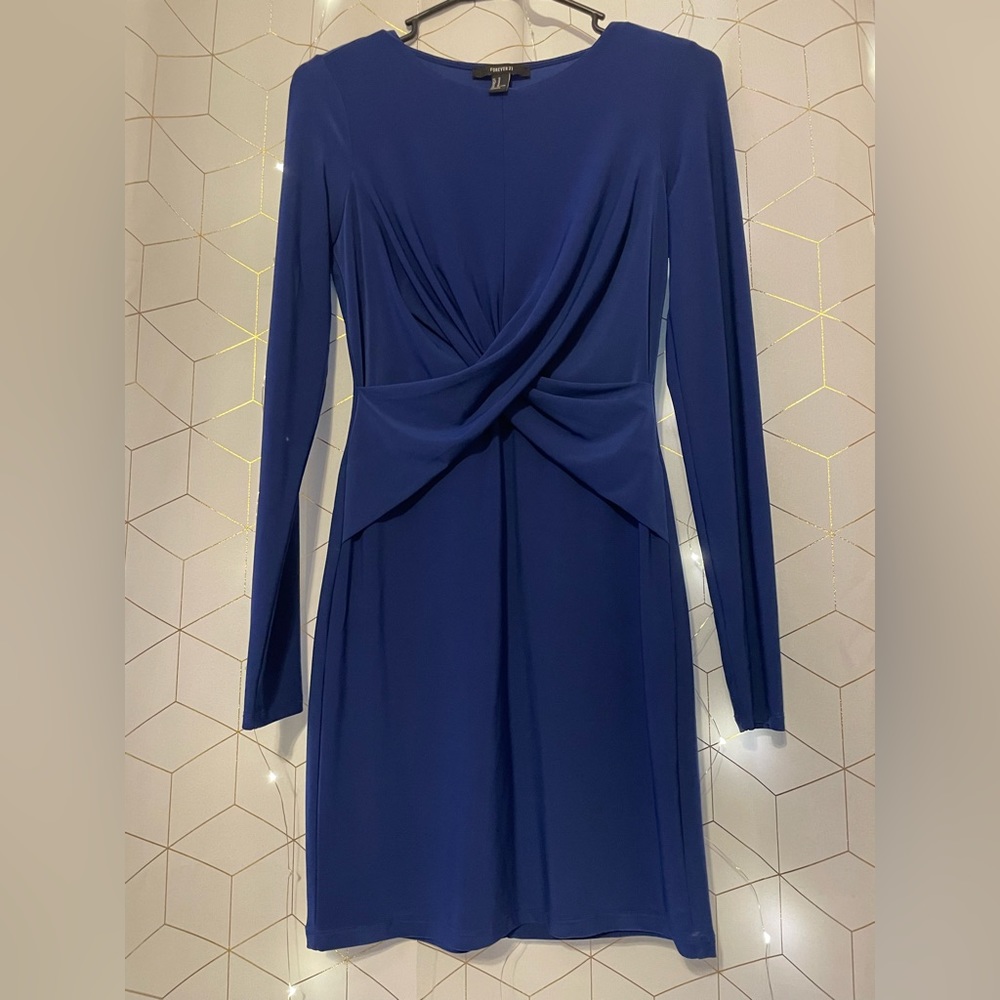 Forever 21 navy blue dress! Super cute long sleeves and formal
